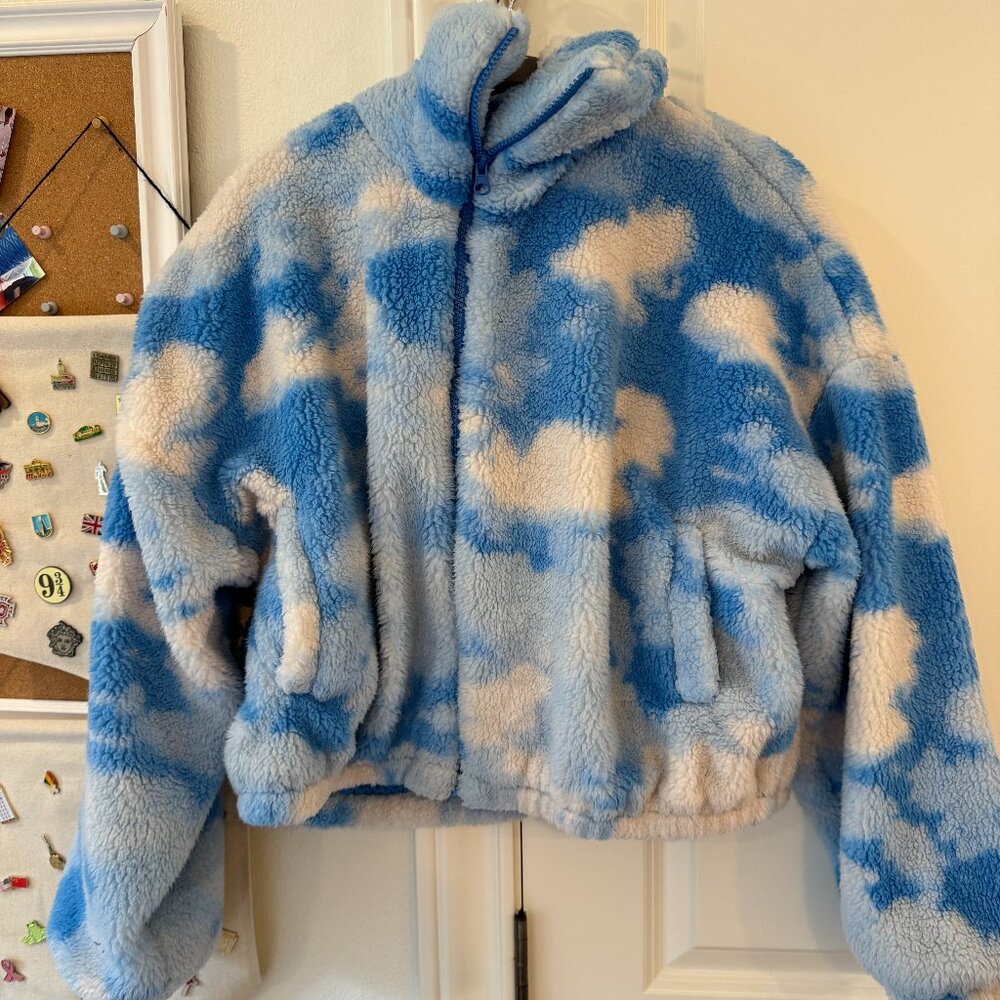Urban Outfitters Cloud Jacket size S.